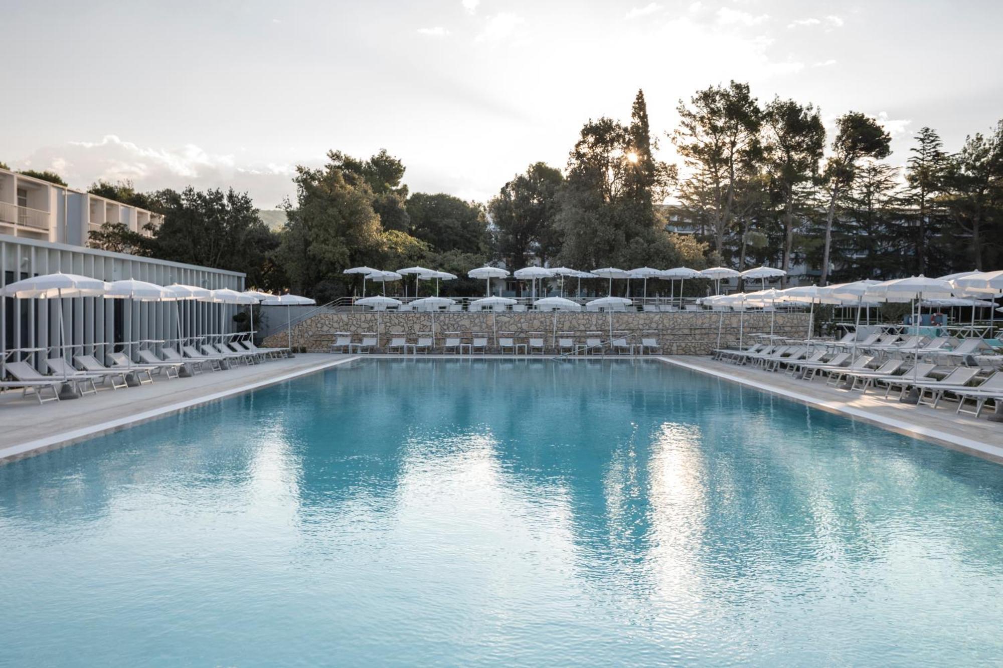 Falkensteiner Hotel Park Punat Exteriör bild